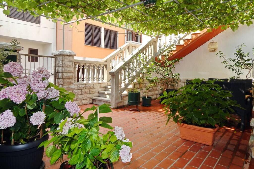 Apartment Eli Pag Town Exterior photo