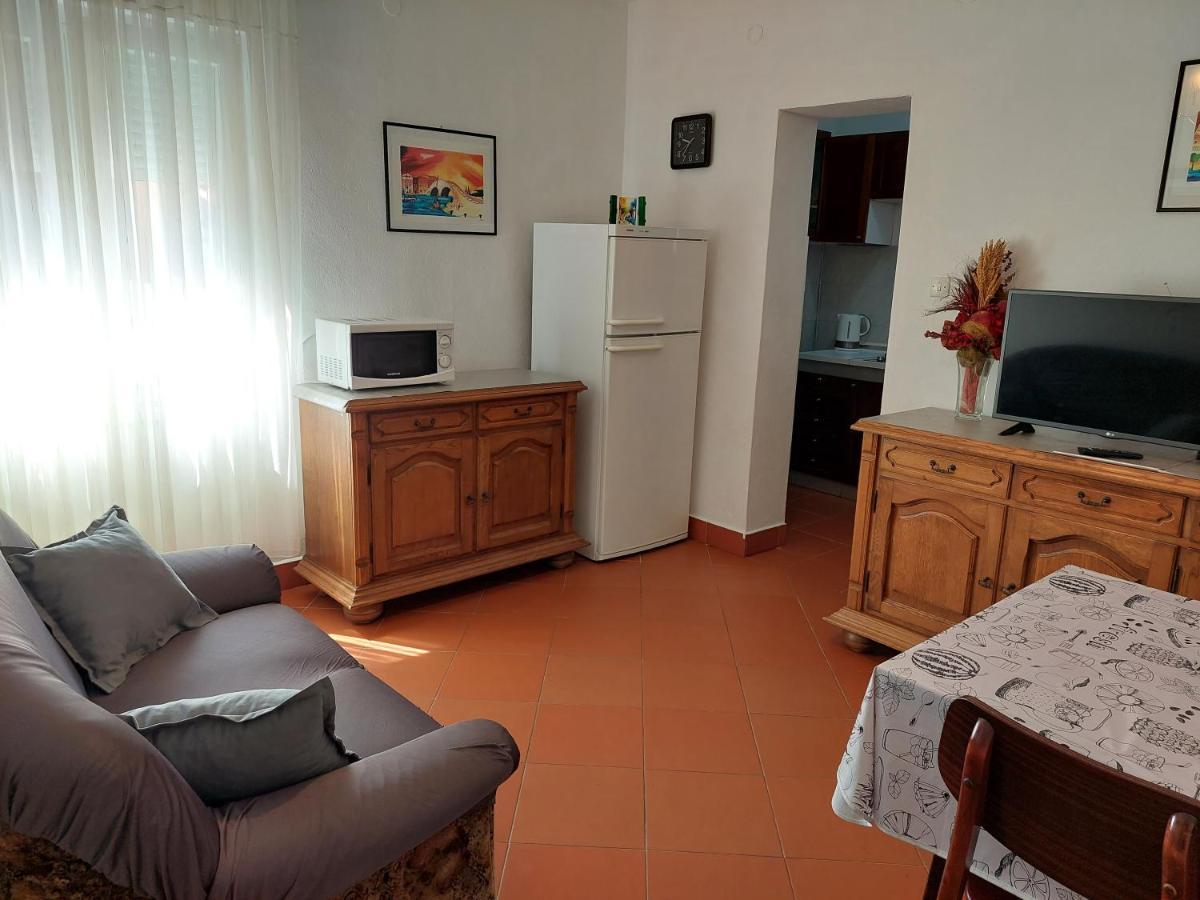 Apartment Eli Pag Town Exterior photo